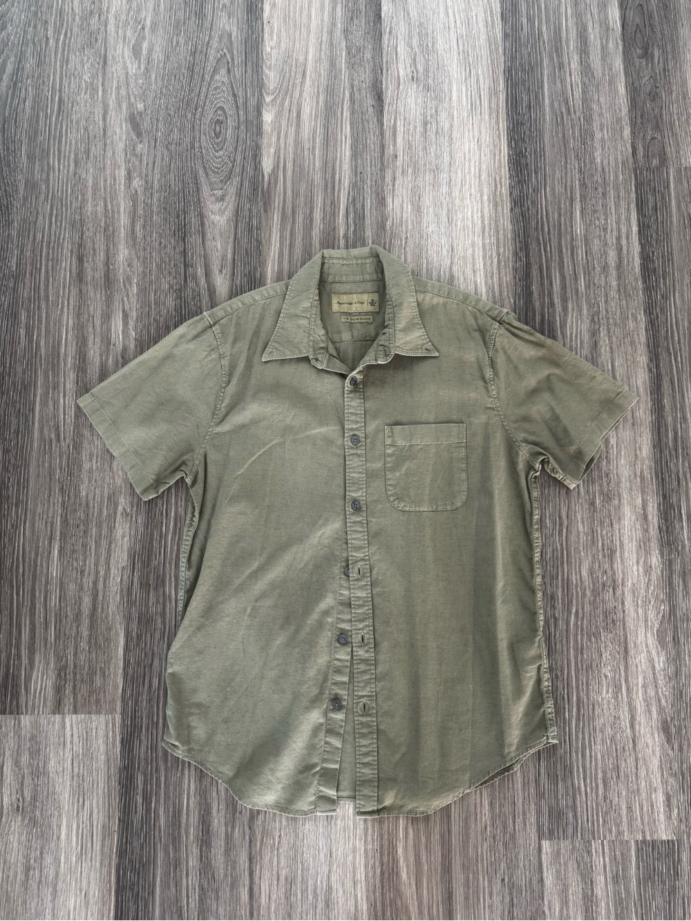 Abercrombie & Fitch Olive Short Sleeve Button-Down Shirt